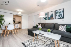 Central 2 Bedroom Apartment with FREE Parking near Duke Street